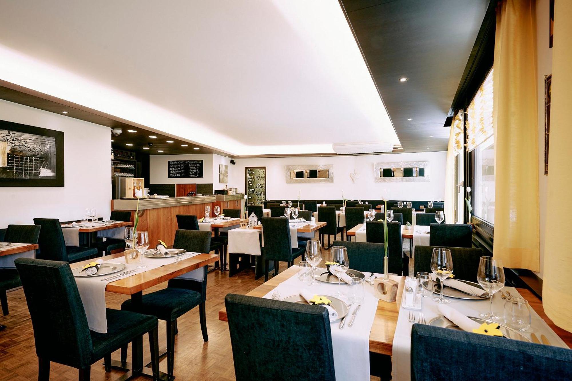 Elite Hotel Visp Luaran gambar