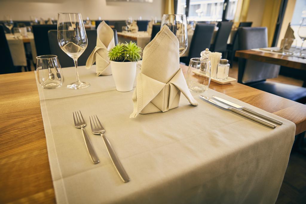 Elite Hotel Visp Luaran gambar